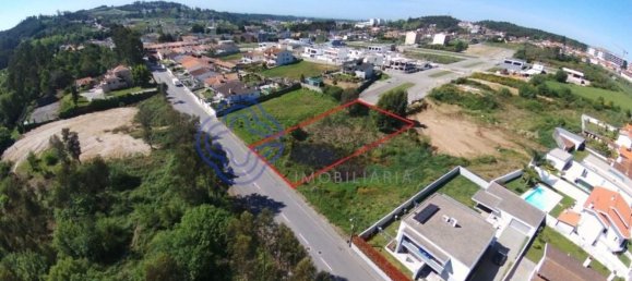 1108m² Land in Santa Maria da Feira, Portugal No. 92780 7