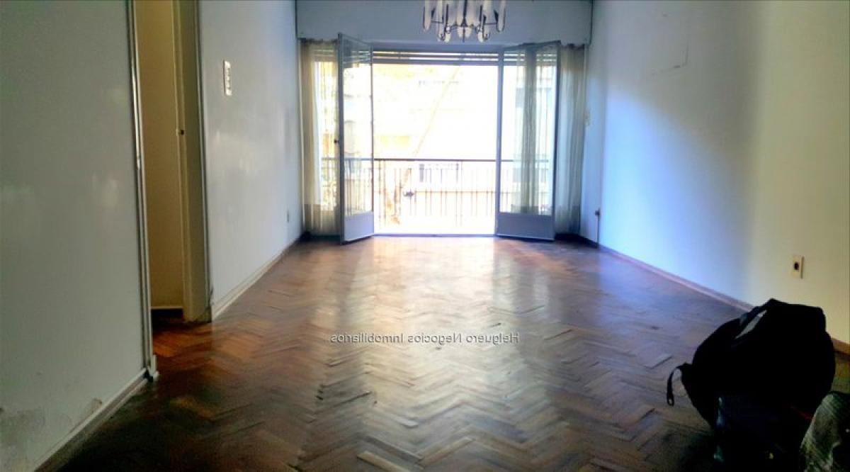 3 bedrooms Apartment in Montevideo, Uruguay No. 5069