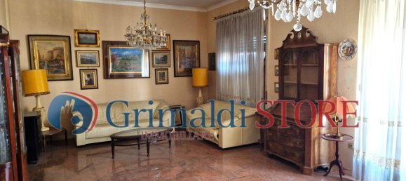 4 rooms Apartment in Naples, Italy No. 144088 5