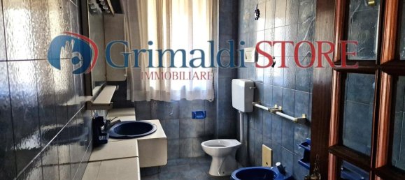 4 rooms Apartment in Naples, Italy No. 144088 11