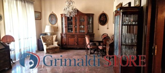 4 rooms Apartment in Naples, Italy No. 144088 4