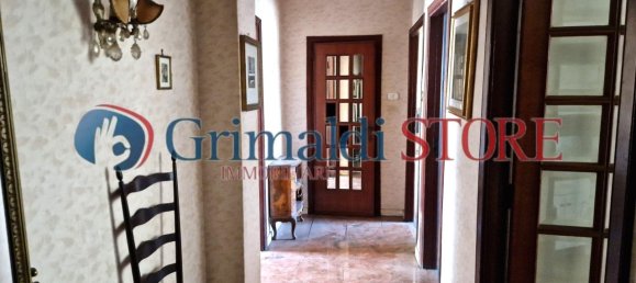 4 rooms Apartment in Naples, Italy No. 144088 9