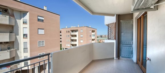 5 rooms Apartment in Rome, Italy No. 16388 20