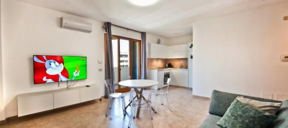 5 rooms Apartment in Rome, Italy No. 16388 10