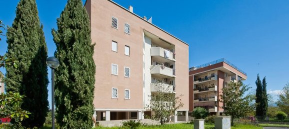 5 rooms Apartment in Rome, Italy No. 16388 3