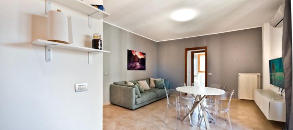 5 rooms Apartment in Rome, Italy No. 16388 9