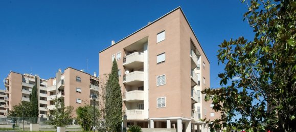 5 rooms Apartment in Rome, Italy No. 16388 2