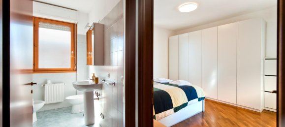 5 rooms Apartment in Rome, Italy No. 16388 14