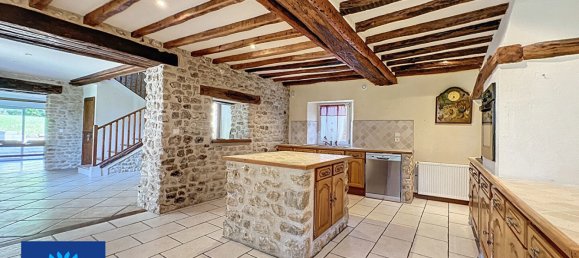 4 bedrooms House in Loiret, France No. 63041 8