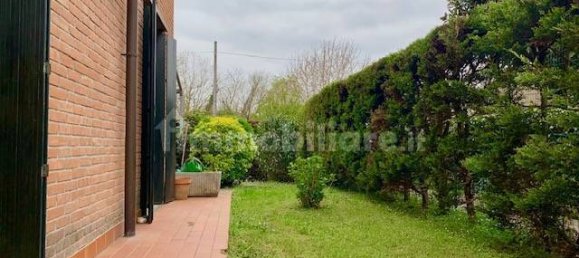 3 bedrooms Villa in Carate Brianza, Italy No. 327619 16