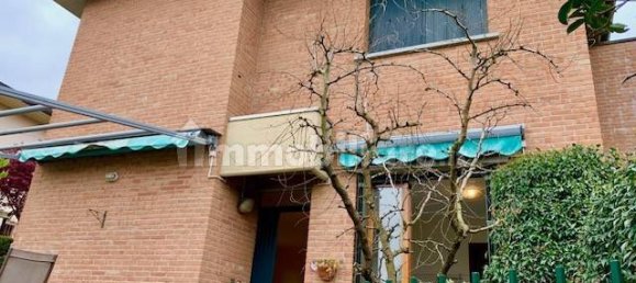 3 bedrooms Villa in Carate Brianza, Italy No. 327619 2