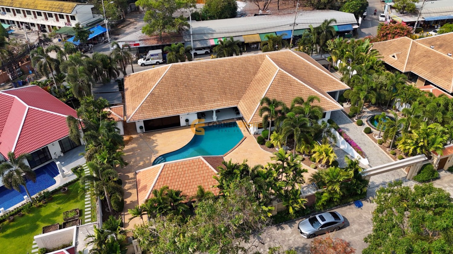 Casa en Pattaya, Thailand 700 m² No. 27053