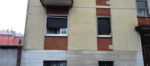 4 bedrooms Apartment in Trecate, Italy No. 332329 3