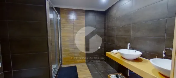 Casa de 4 dormitorios en Quelfes, Portugal No. 93090 12