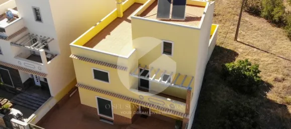 Casa de 4 dormitorios en Quelfes, Portugal No. 93090 33