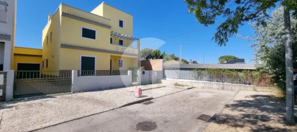 Casa de 4 dormitorios en Quelfes, Portugal No. 93090 31