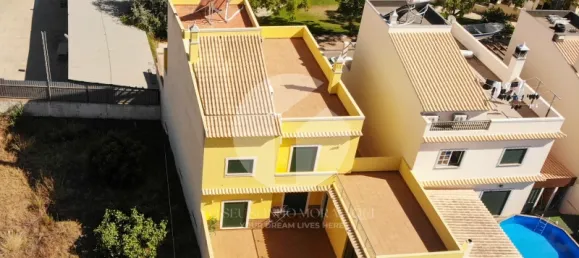 Casa de 4 dormitorios en Quelfes, Portugal No. 93090 34