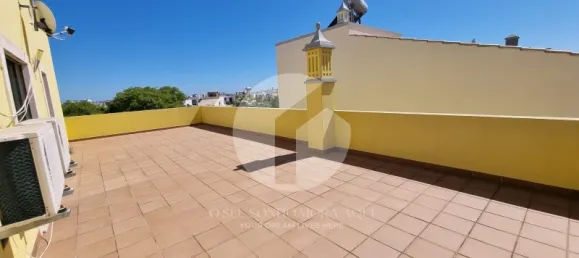 Casa de 4 dormitorios en Quelfes, Portugal No. 93090 17