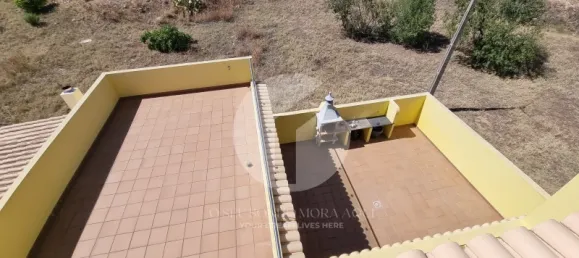 Casa de 4 dormitorios en Quelfes, Portugal No. 93090 18