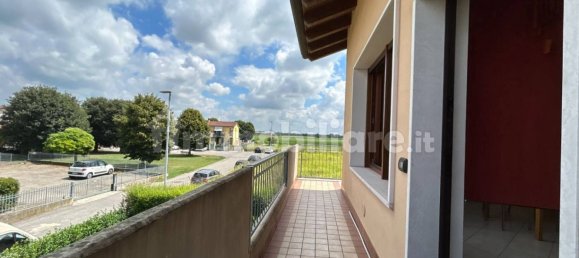 1 bedroom Apartment in Isola Rizza, Italy No. 263090 19