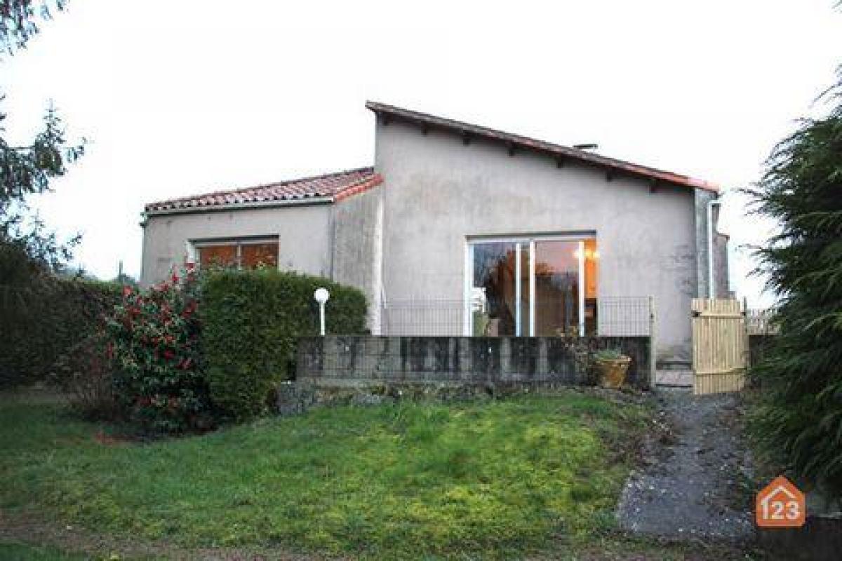 3 Schlafzimmer Haus in Pouzauges, France, Nr. 31914