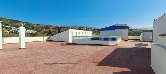 3 bedrooms Apartment in Salobrena, Spain No. 137036 3