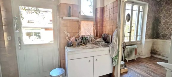 4 bedrooms House in Saint-Pourcain-sur-Sioule, France No. 276069 26