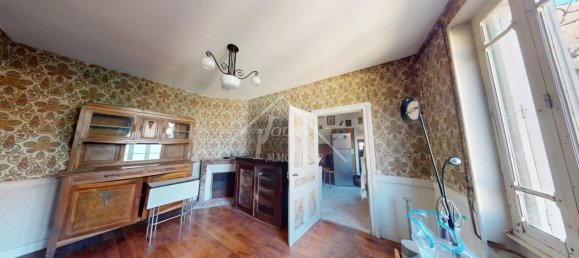 4 bedrooms House in Saint-Pourcain-sur-Sioule, France No. 276069 3