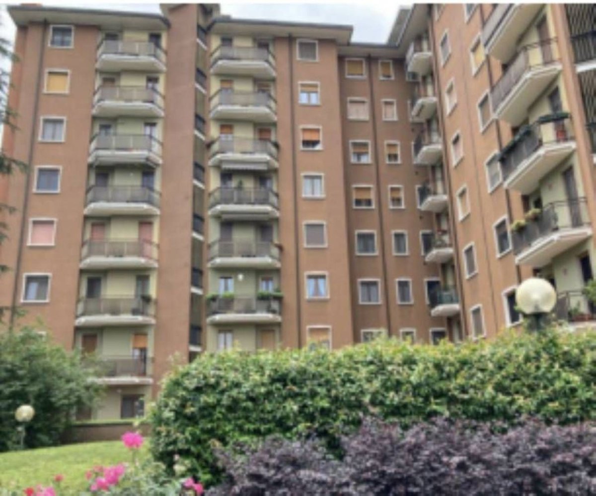 3غرفة شقة في Trezzano sul Naviglio, Italy رقم 6278