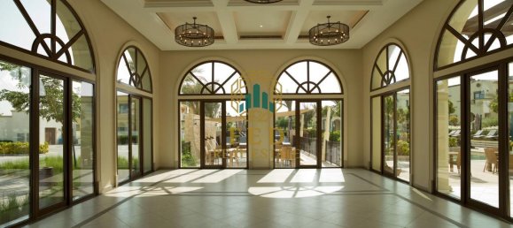 Villa T2 em Mirdif, UAE N.º 8134 16