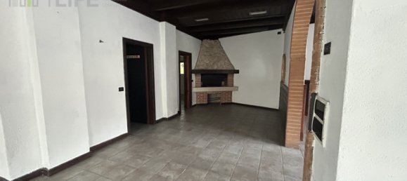 3 rooms Apartment in Torrebelvicino, Italy No. 351457 6