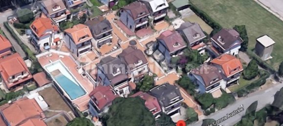 4 bedrooms Villa in Ardea, Italy No. 66168 10