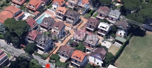 4 bedrooms Villa in Ardea, Italy No. 66168 9