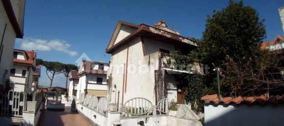 4 bedrooms Villa in Ardea, Italy No. 66168 4