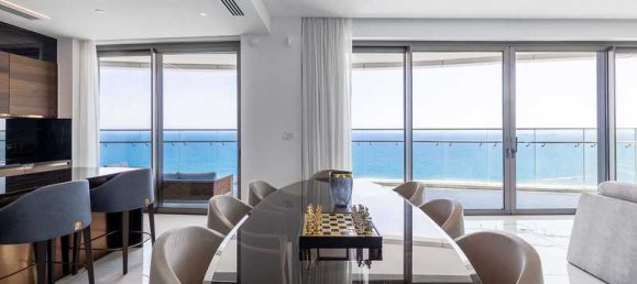 4 bedrooms Apartment in Limassol, Cyprus No. 11990 14