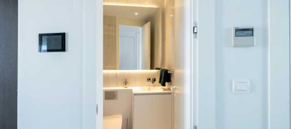 4 bedrooms Apartment in Limassol, Cyprus No. 11990 6