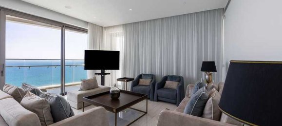 4 bedrooms Apartment in Limassol, Cyprus No. 11990 12