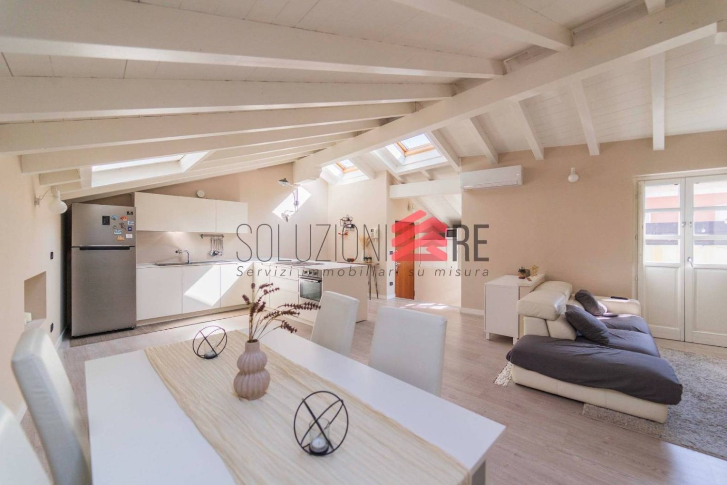 Apartamento de 2 dormitorios en Cameri, Italy No. 145540