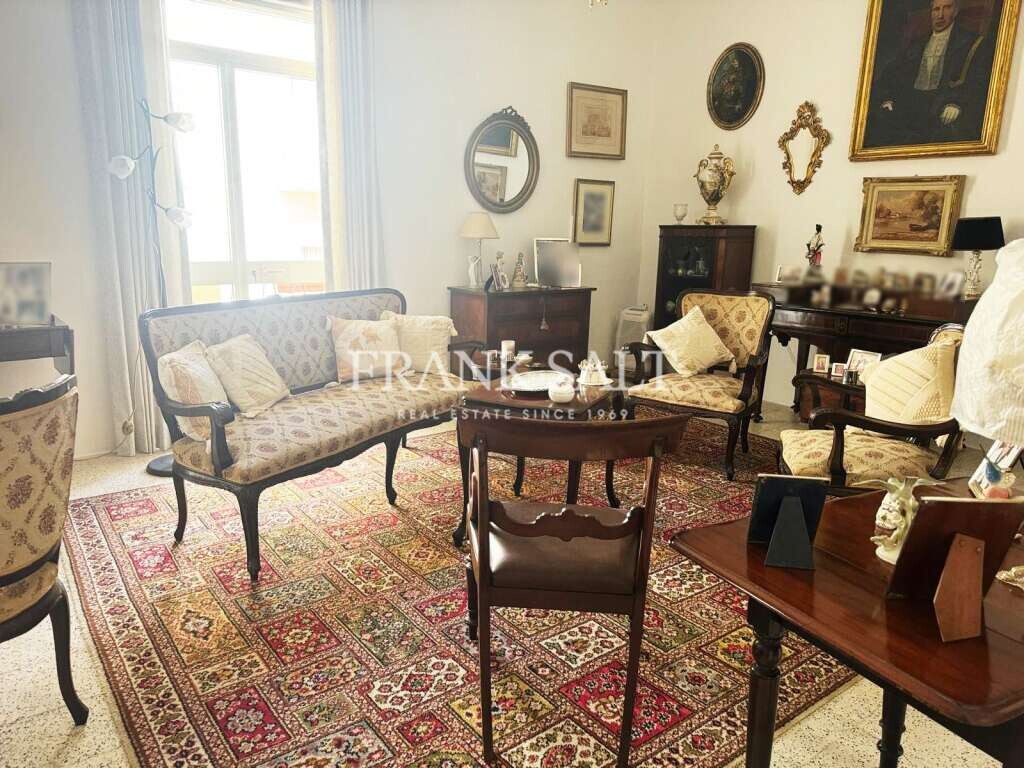 Apartamento de 3 dormitorios en Saint Julian's, Malta No. 443