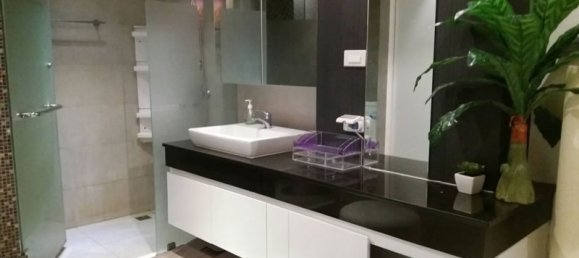 2 bedrooms Condo in Pattaya, Thailand No. 1085 2