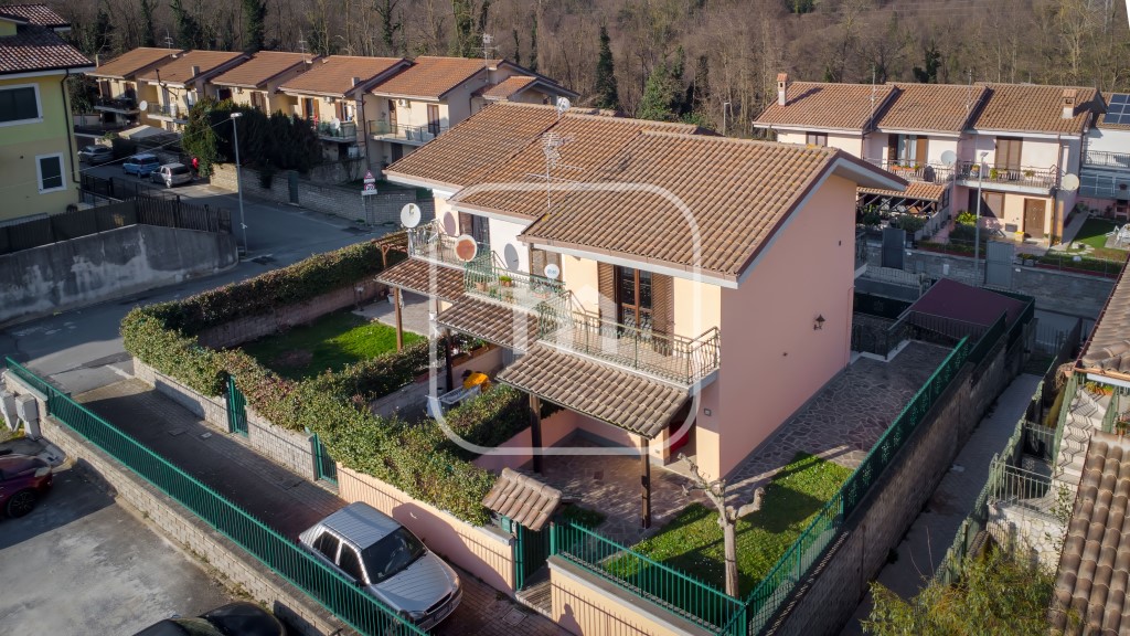 2 bedrooms Villa in Labico, Italy No. 30776