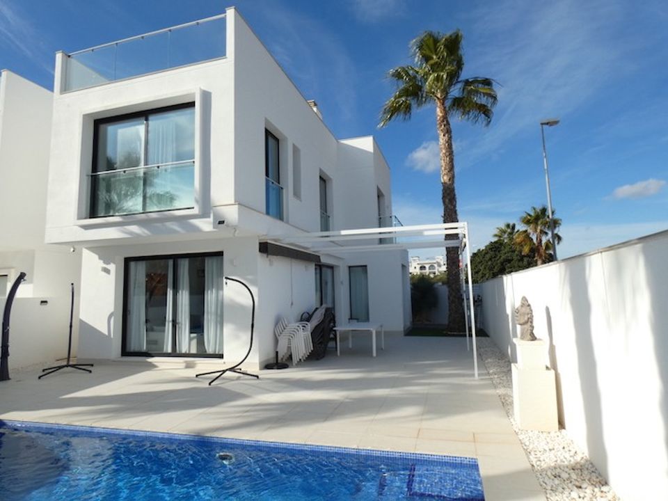 3 bedrooms Villa in Ciudad Quesada, Spain No. 176037