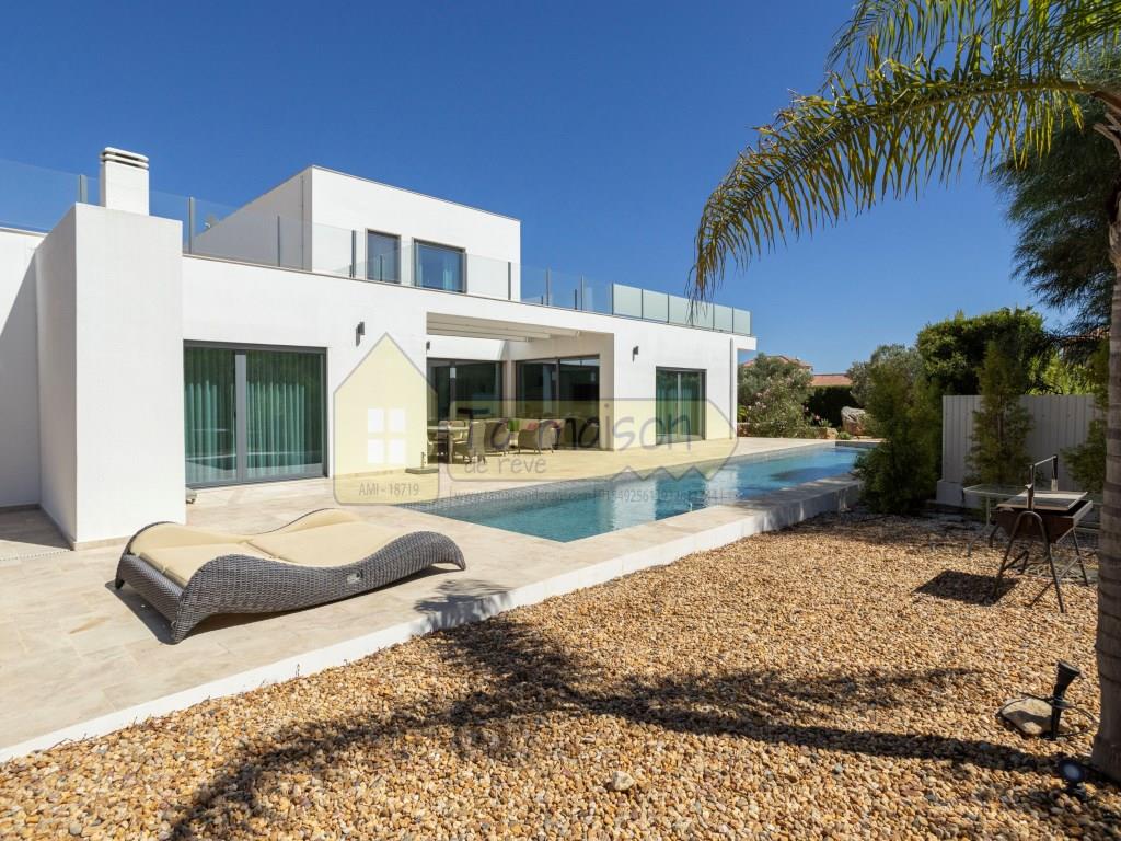 4 Schlafzimmer Haus in Quelfes, Portugal, Nr. 336116