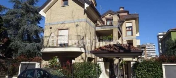 2 chambres Appartement à Cinisello Balsamo, Italy No. 6583 2