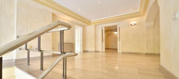 Коммерческая недвижимость 375м² в Марбелья, Испания № 109816 2