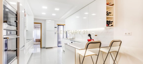 3 bedrooms Villa in Oeiras, Portugal No. 117704 6