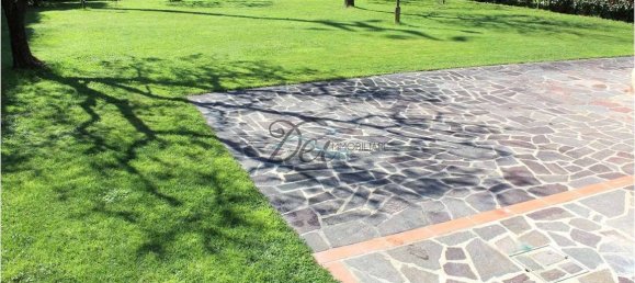 4 غرف نوم فيلا في Porcari, Italy رقم 175068 15