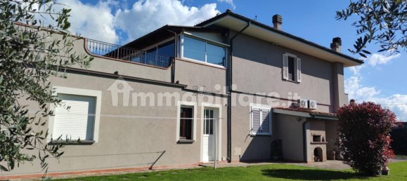 4 غرف نوم فيلا في Porcari, Italy رقم 175068 40