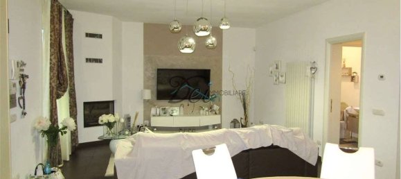 4 غرف نوم فيلا في Porcari, Italy رقم 175068 3