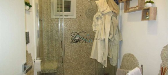 4 غرف نوم فيلا في Porcari, Italy رقم 175068 28